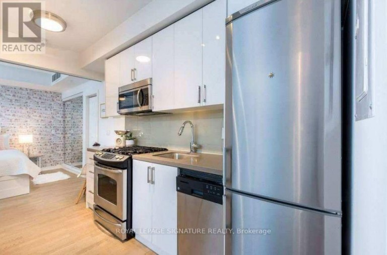 23 - 150 BROADVIEW AVENUE S, Toronto (South Riverdale), Ontario, M4M0A9