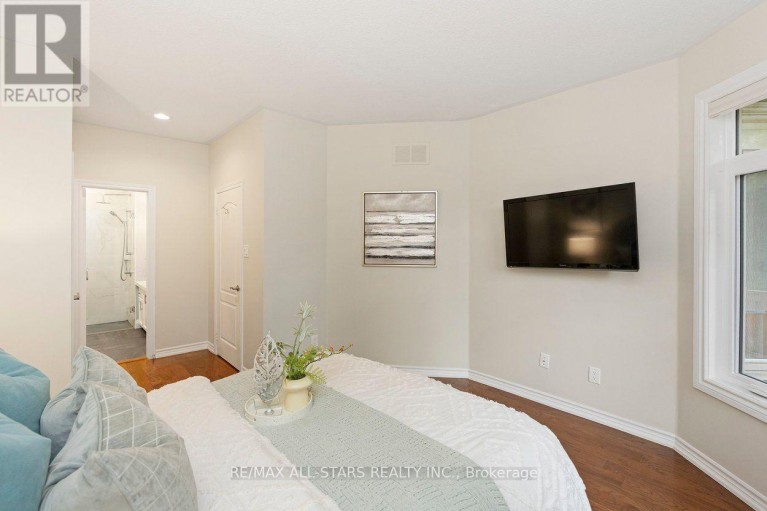 22 SANDPIPER KEY WAY, Markham (Greensborough), Ontario, L6E1B4