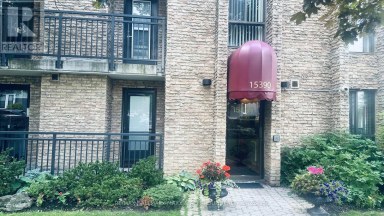 201 - 15390 YONGE STREET Aurora (Aurora Heights) Ontario photo 1