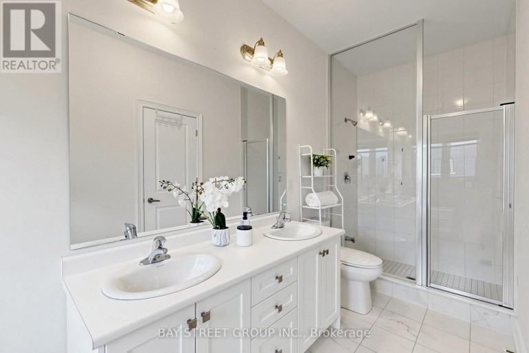 42 BAWDEN DRIVE, Richmond Hill, Ontario, L4S0H3
