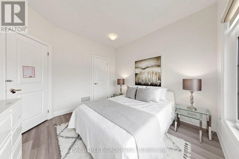 42 BAWDEN DRIVE, Richmond Hill, Ontario, L4S0H3