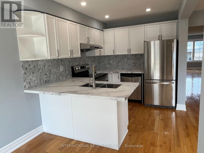 44 NATALE COURT, Bradford West Gwillimbury (Bradford), Ontario, L3Z3B1