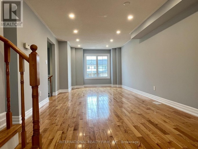 44 NATALE COURT, Bradford West Gwillimbury (Bradford), Ontario, L3Z3B1