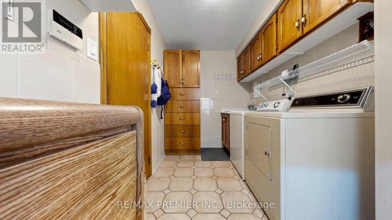 261 MORNING STAR DRIVE, Vaughan (West Woodbridge), Ontario, L4L6H4