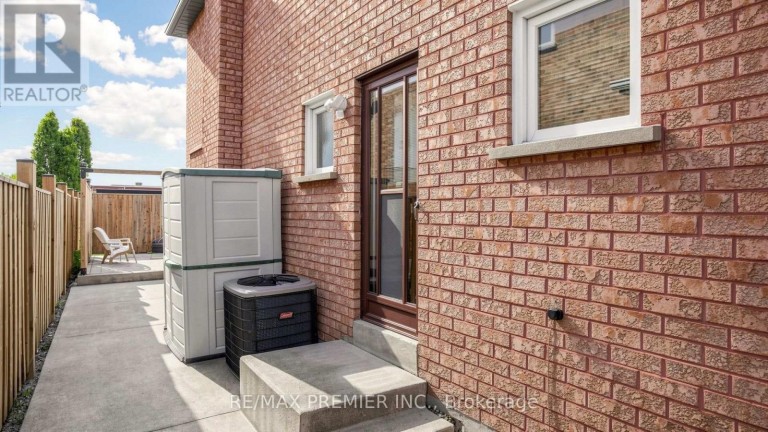 261 MORNING STAR DRIVE, Vaughan (West Woodbridge), Ontario, L4L6H4