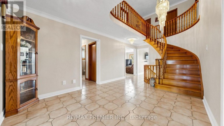 261 MORNING STAR DRIVE, Vaughan (West Woodbridge), Ontario, L4L6H4