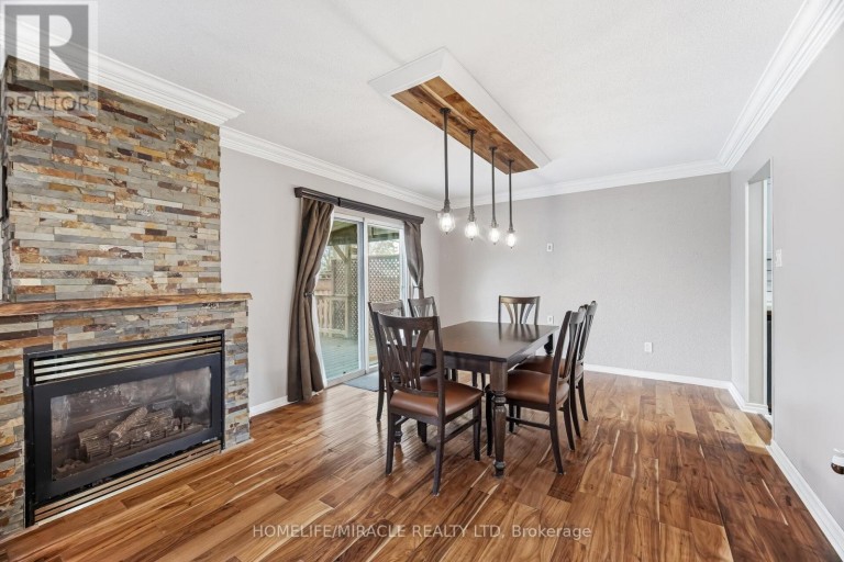 413 TERRY DRIVE, Newmarket (Central Newmarket), Ontario, L3Y5E6