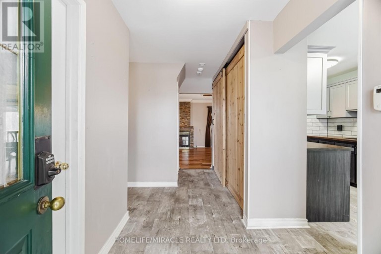 413 TERRY DRIVE, Newmarket (Central Newmarket), Ontario, L3Y5E6