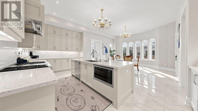 3 SIR HENRY COURT, King (King City), Ontario, L7B0P5