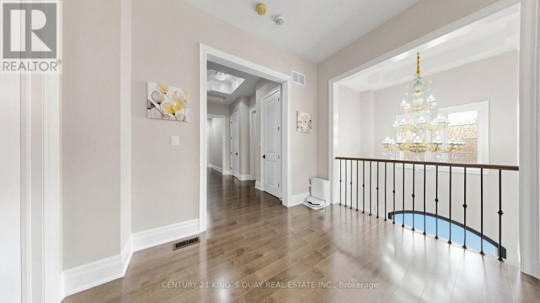 3 SIR HENRY COURT, King (King City), Ontario, L7B0P5