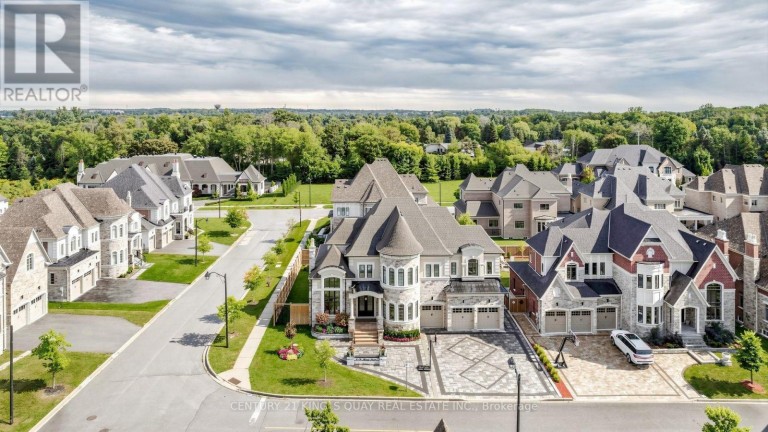 3 SIR HENRY COURT, King (King City), Ontario, L7B0P5