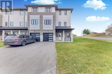 2 LAHEY CRESCENT Penetanguishene Ontario photo 1