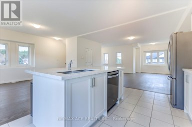 2 LAHEY CRESCENT Penetanguishene Ontario photo 19