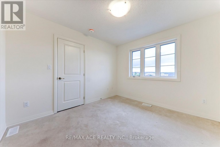 2 LAHEY CRESCENT, Penetanguishene, Ontario, L9M0W1