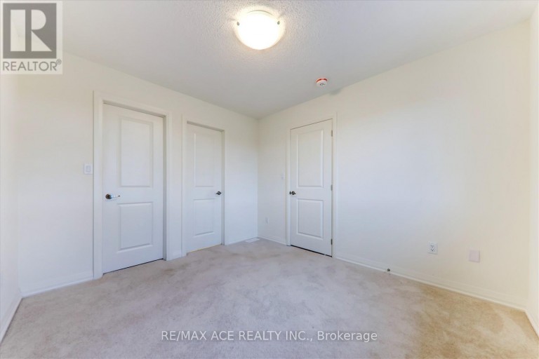 2 LAHEY CRESCENT, Penetanguishene, Ontario, L9M0W1