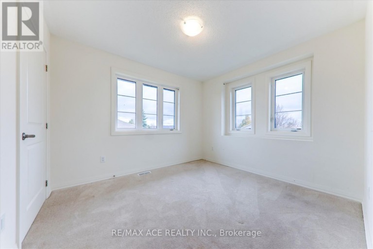 2 LAHEY CRESCENT, Penetanguishene, Ontario, L9M0W1