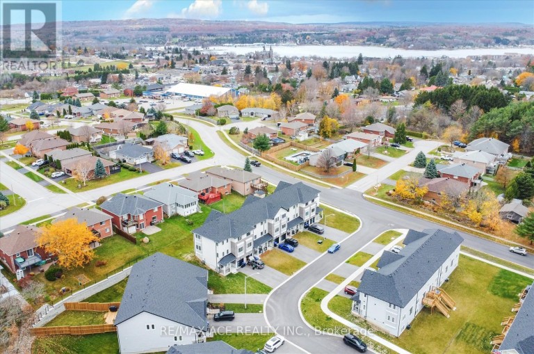 2 LAHEY CRESCENT, Penetanguishene, Ontario, L9M0W1