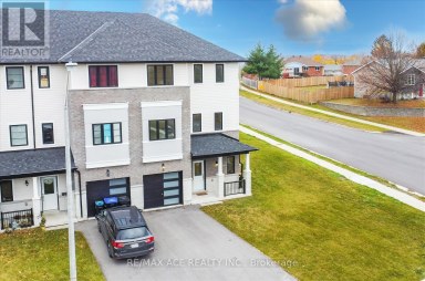 2 LAHEY CRESCENT Penetanguishene Ontario photo 4