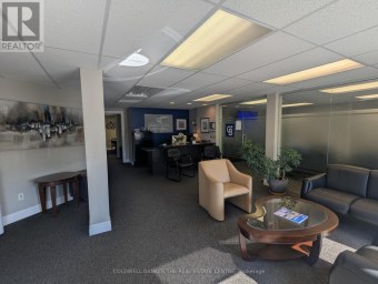 UPPER - B - 284 DUNLOP STREET W Barrie (400 North) Ontario photo 3