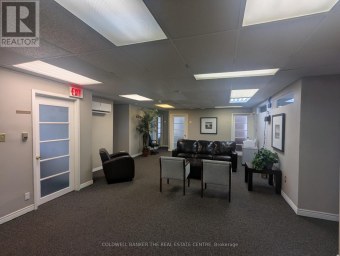UPPER - B - 284 DUNLOP STREET W Barrie (400 North) Ontario photo 7