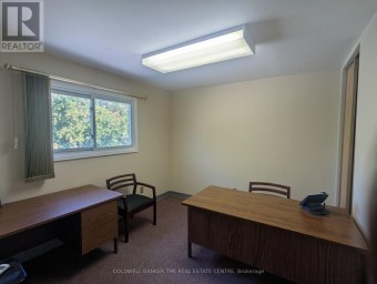 UPPER - A - 284 DUNLOP STREET W Barrie (400 North) Ontario photo 1
