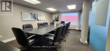 UPPER - A - 284 DUNLOP STREET W Barrie (400 North) Ontario photo 5