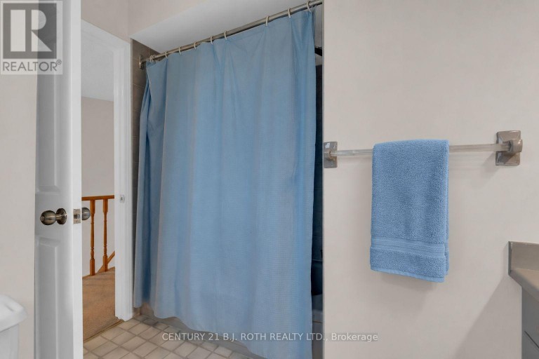 131 BROWNING TRAIL, Barrie (Letitia Heights), Ontario, L4N6R2