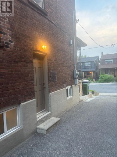 LOWER - 1527 DUFFERIN STREET, Toronto (Corso Italia-Davenport), Ontario, M6H3L5