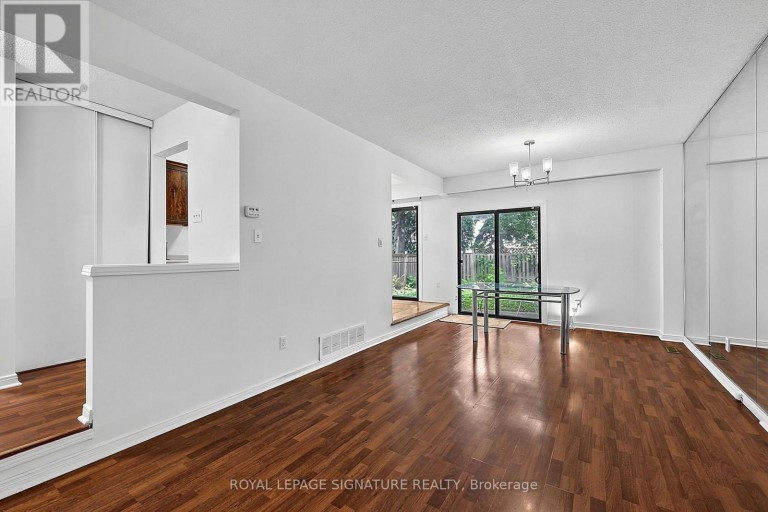 5950 CHIDHAM CRESCENT, Mississauga (Meadowvale), Ontario, L5N2R9