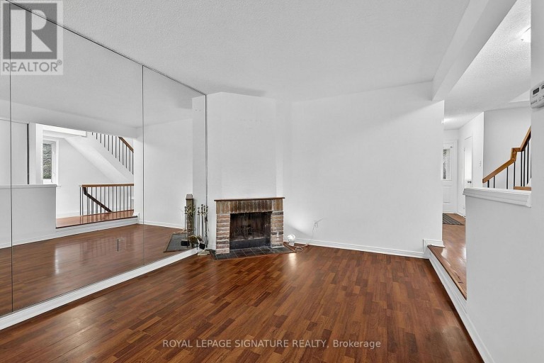 5950 CHIDHAM CRESCENT, Mississauga (Meadowvale), Ontario, L5N2R9