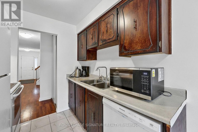 5950 CHIDHAM CRESCENT, Mississauga (Meadowvale), Ontario, L5N2R9