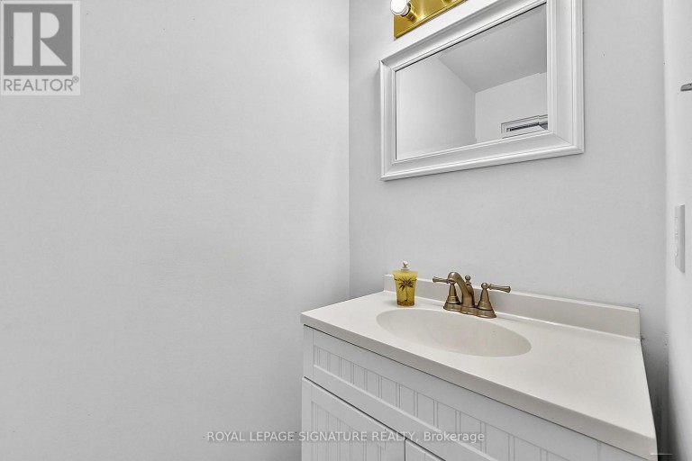 5950 CHIDHAM CRESCENT, Mississauga (Meadowvale), Ontario, L5N2R9
