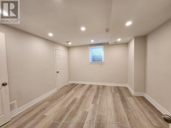 1447 SANTA ROSA COURT, Mississauga (East Credit), Ontario, L5V1H7