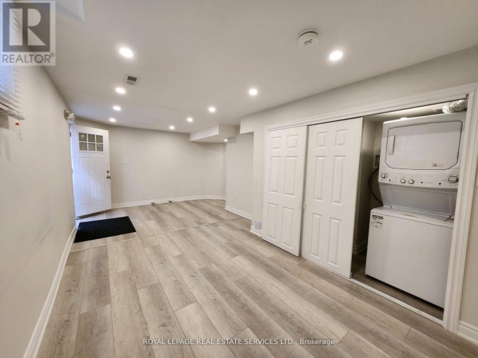 1447 SANTA ROSA COURT, Mississauga (East Credit), Ontario, L5V1H7