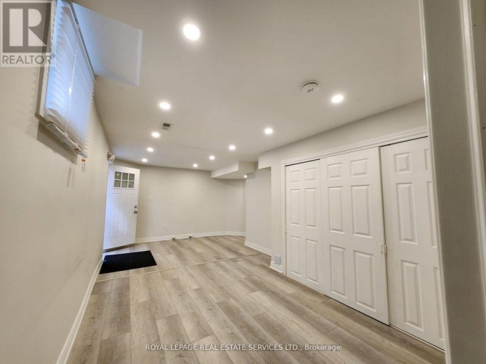 1447 SANTA ROSA COURT, Mississauga (East Credit), Ontario, L5V1H7
