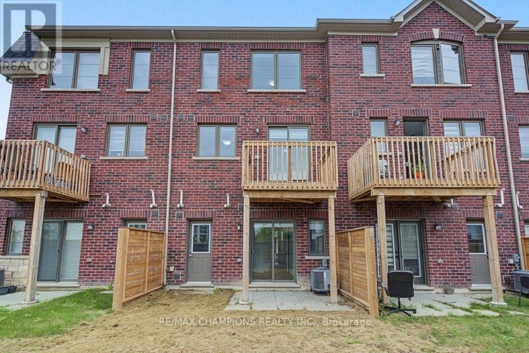 4 ARCOLA STREET, Brampton (Goreway Drive Corridor), Ontario, L6P4N6