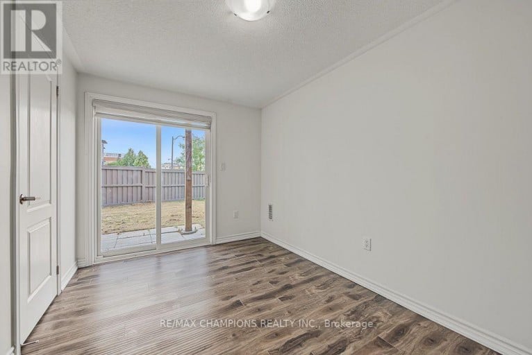 4 ARCOLA STREET, Brampton (Goreway Drive Corridor), Ontario, L6P4N6