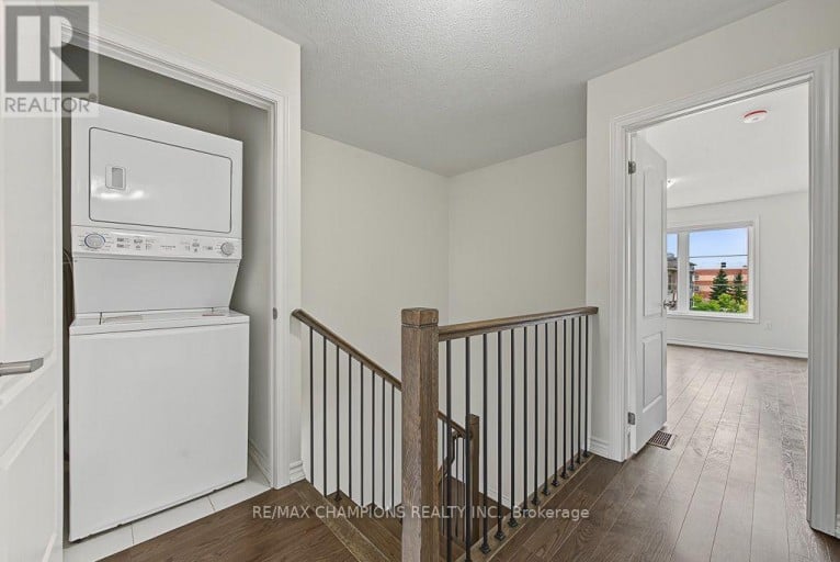 4 ARCOLA STREET, Brampton (Goreway Drive Corridor), Ontario, L6P4N6