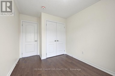 4 ARCOLA STREET Brampton (Goreway Drive Corridor) Ontario photo 5