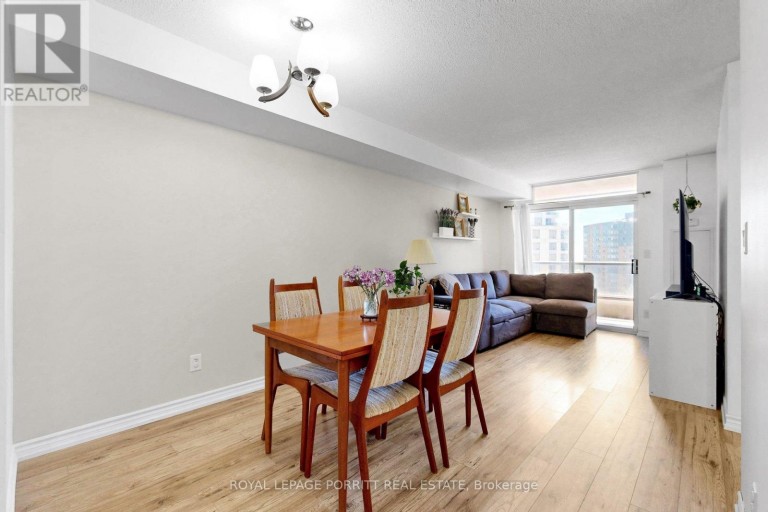 927 - 3888 DUKE OF YORK BOULEVARD, Mississauga (City Centre), Ontario, L5A4P5