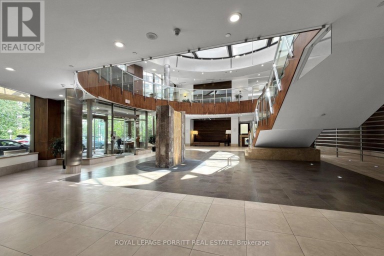 927 - 3888 DUKE OF YORK BOULEVARD, Mississauga (City Centre), Ontario, L5A4P5