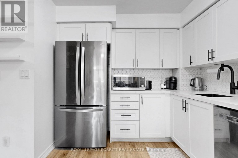 927 - 3888 DUKE OF YORK BOULEVARD, Mississauga (City Centre), Ontario, L5A4P5