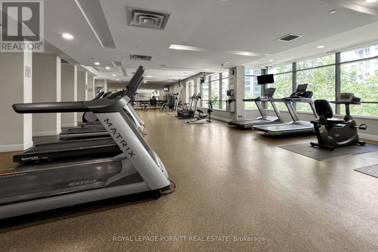 927 - 3888 DUKE OF YORK BOULEVARD, Mississauga (City Centre), Ontario, L5A4P5