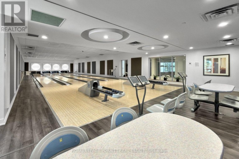927 - 3888 DUKE OF YORK BOULEVARD, Mississauga (City Centre), Ontario, L5A4P5