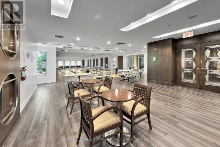 927 - 3888 DUKE OF YORK BOULEVARD, Mississauga (City Centre), Ontario, L5A4P5
