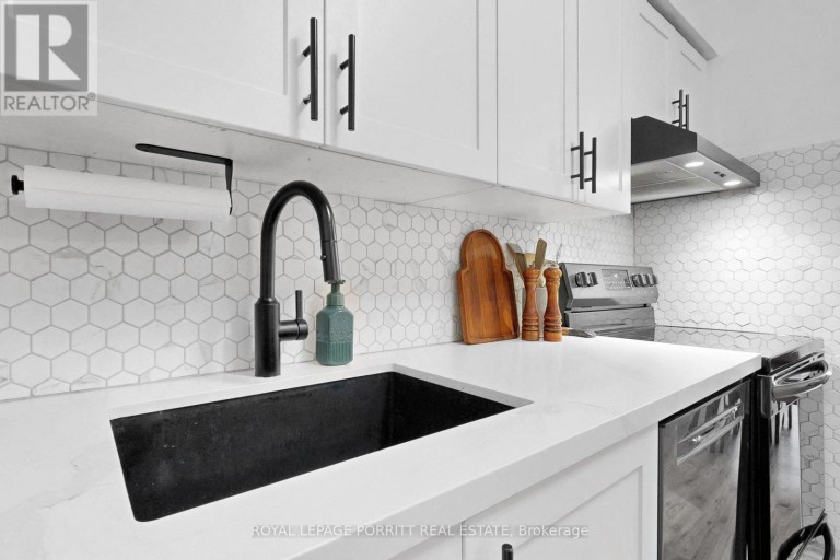 927 - 3888 DUKE OF YORK BOULEVARD, Mississauga (City Centre), Ontario, L5A4P5