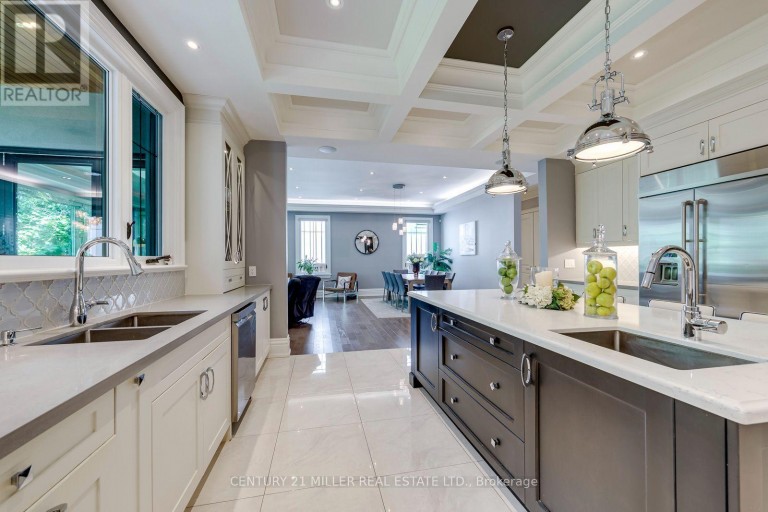 1399 WILLOWDOWN ROAD, Oakville (SW Southwest), Ontario, L6L1X2