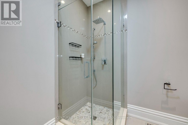 1399 WILLOWDOWN ROAD, Oakville (SW Southwest), Ontario, L6L1X2