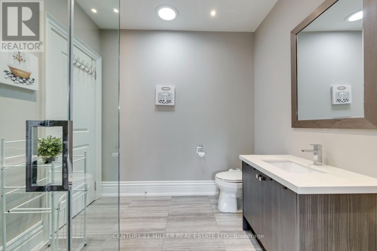 1399 WILLOWDOWN ROAD, Oakville (SW Southwest), Ontario, L6L1X2