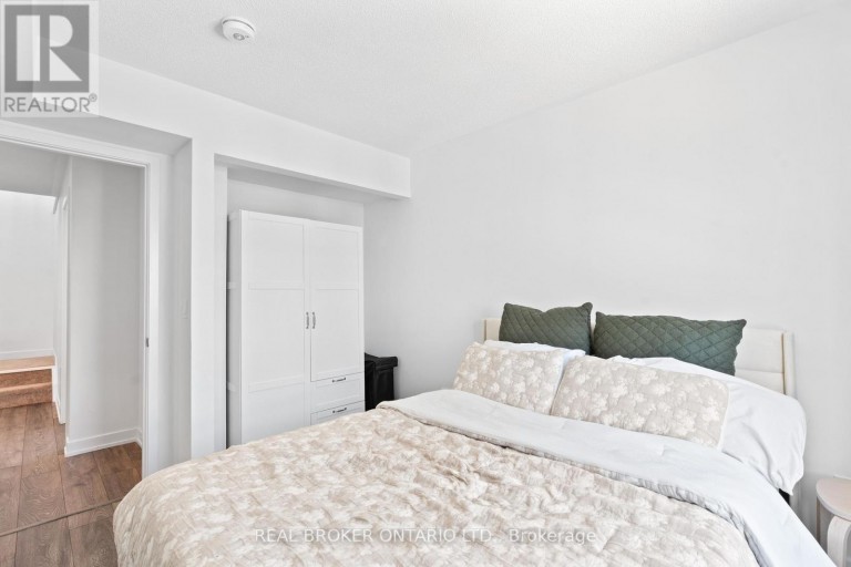 1 - 1121 COOKE BOULEVARD, Burlington (LaSalle), Ontario, L7T0C3